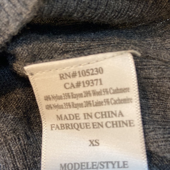 Joie | Collared Cashmere Wool Blend V Neck Cozy Sweater in Gray Size XS - Picture 13 of 15